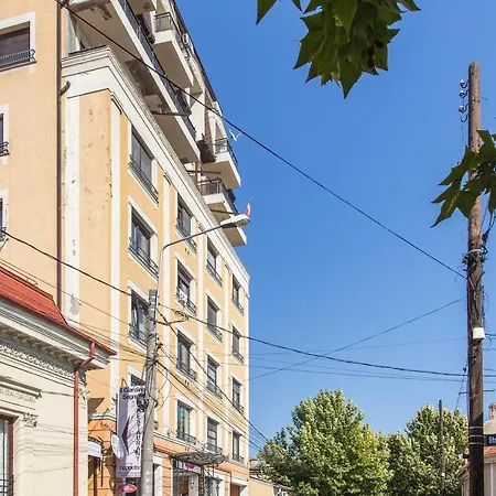 One Love Metropolitan Gardens Studio Bucarest