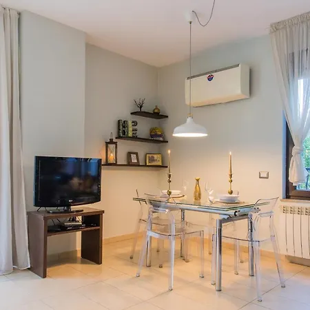 One Love Metropolitan Gardens Studio Бухарест