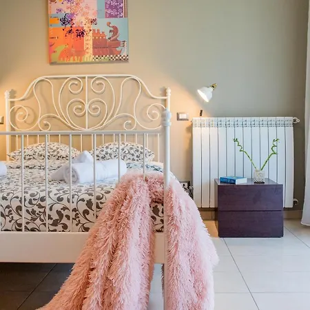 One Love Metropolitan Gardens Studio * Boekarest