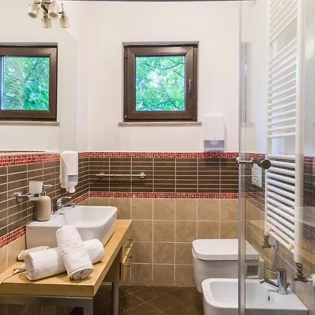 One Love Metropolitan Gardens Studio *